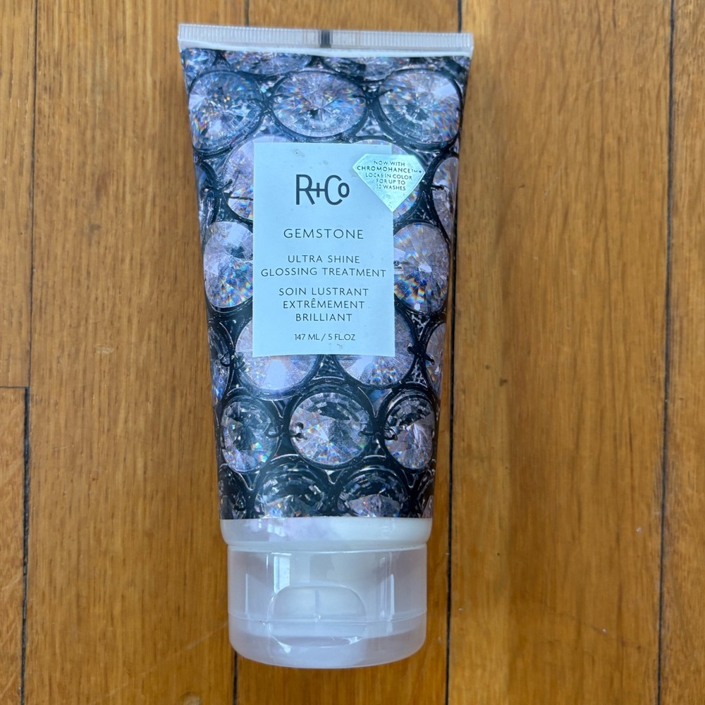 R+Co Gemstone Glossing Treatment with Black and White Design